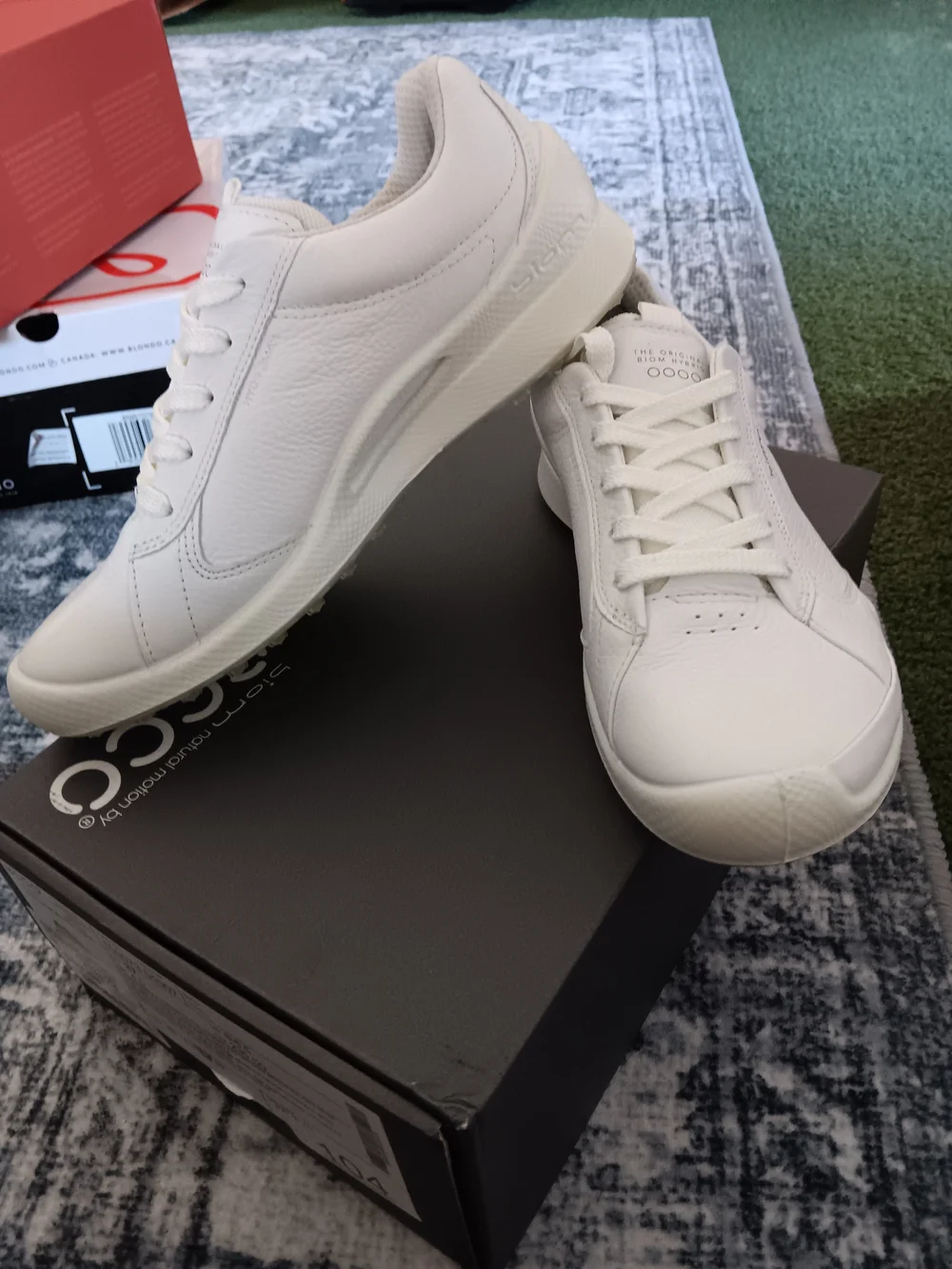 ECCO Womens  White Golf Sneakers Size 6-6.5.